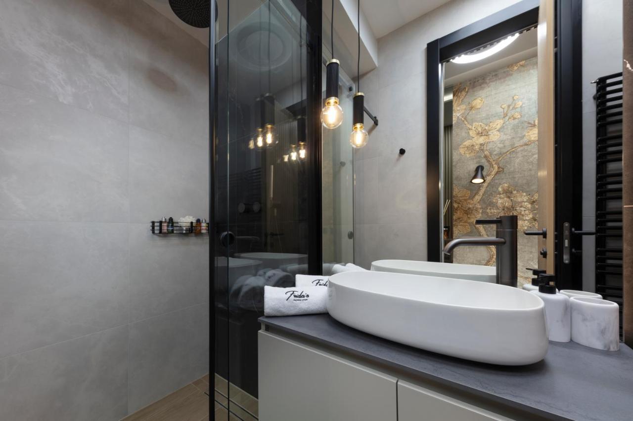 Frida'S Majestic Living Apartment Zagreb Bagian luar foto